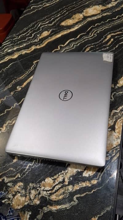 Dell 5410 I7, 10th  8,256
