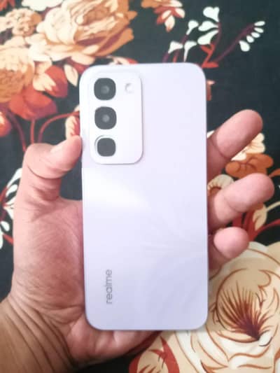 Realme C100