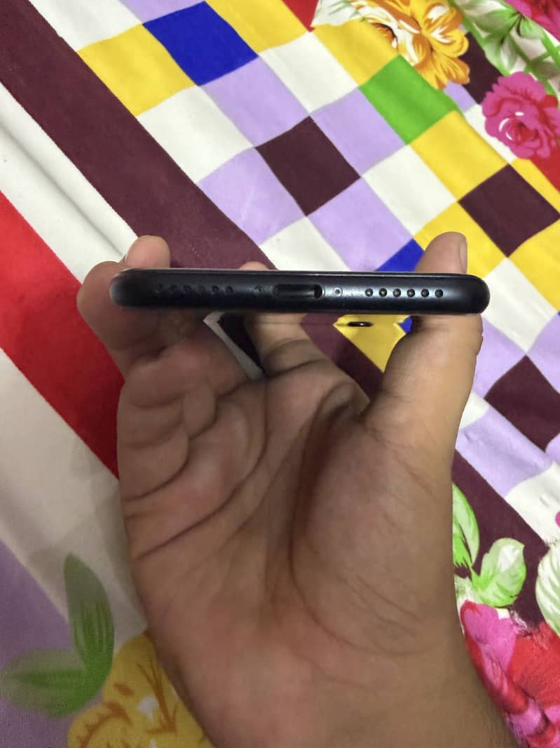 Apple iPhone SE 3