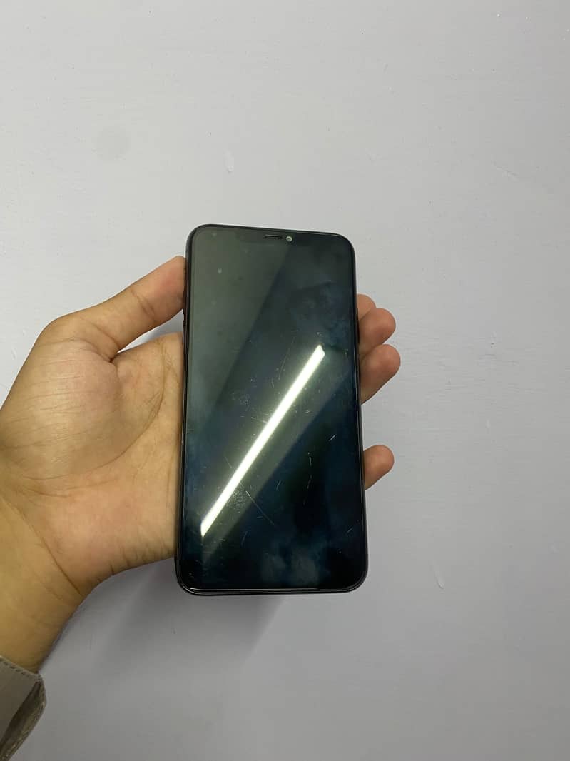 Apple iPhone 11 Pro Max 1