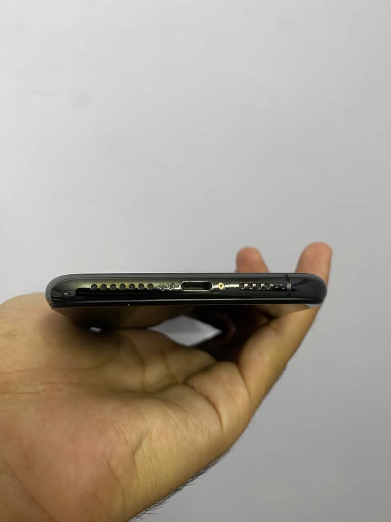 Apple iPhone 11 Pro Max 5