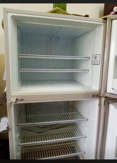 medium size dawlane fridge