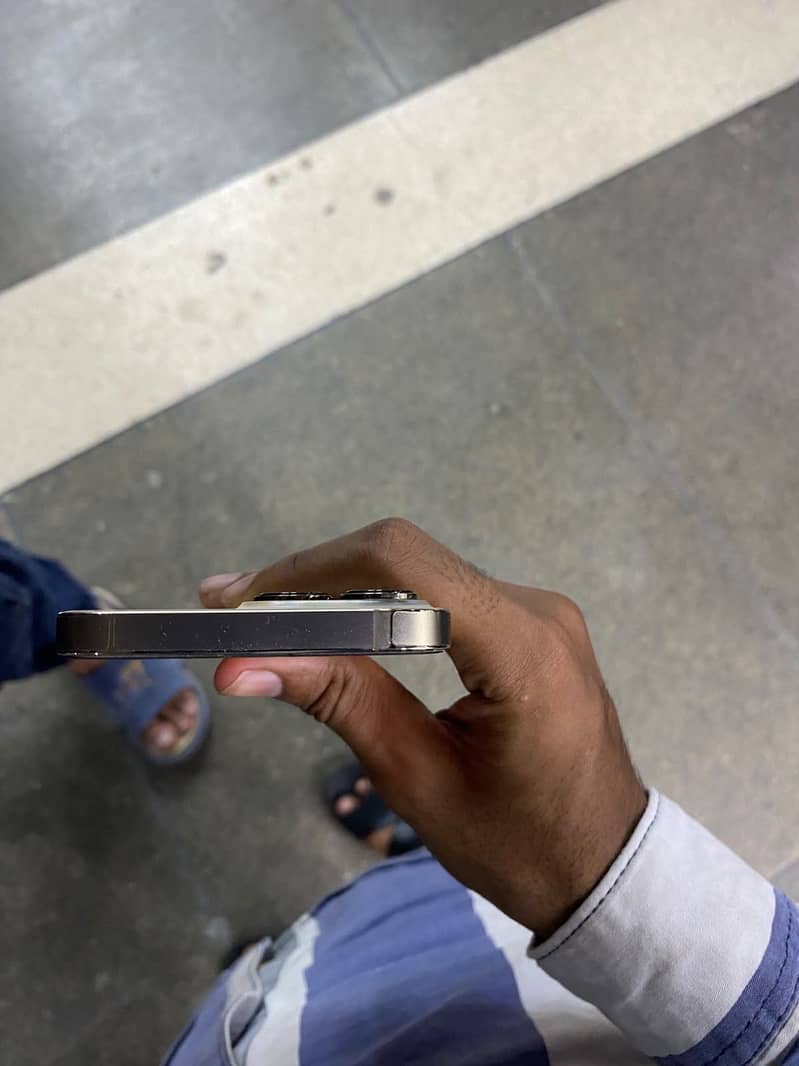 Apple iPhone 13 Pro 2