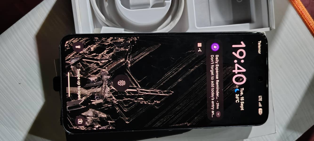 Google Pixel 8 4