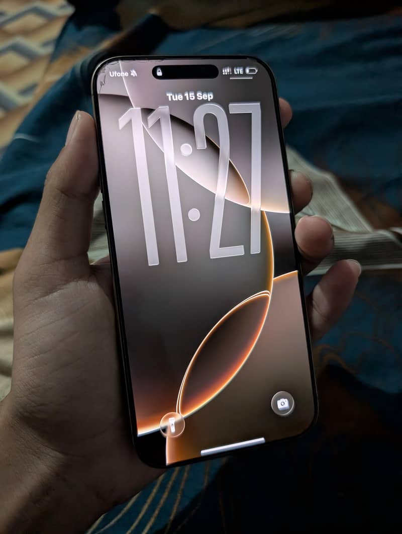 Apple iPhone 16 Pro Max 1