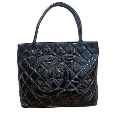Chanel Authentic Quilled patent leather tote bag
