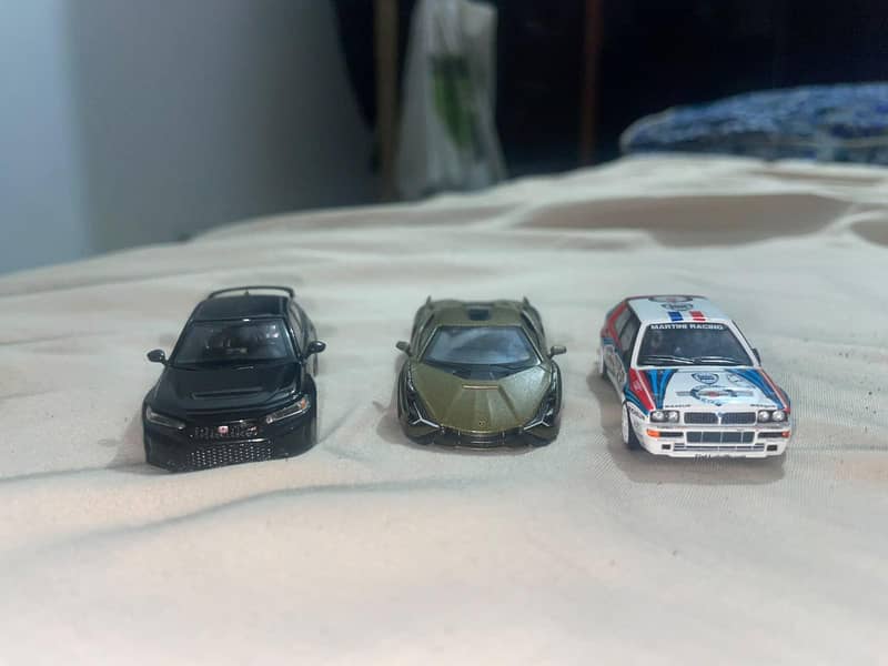 Mini GT 1