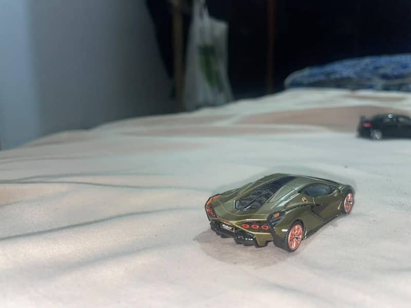 Mini GT 6