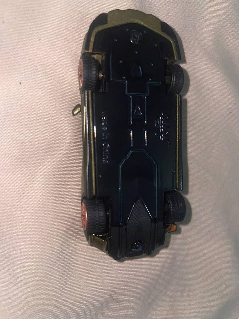 Mini GT 7