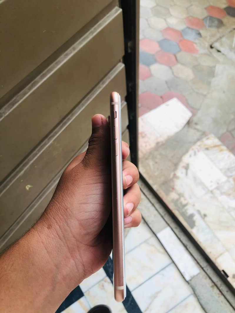 Apple iPhone 8 Plus 2