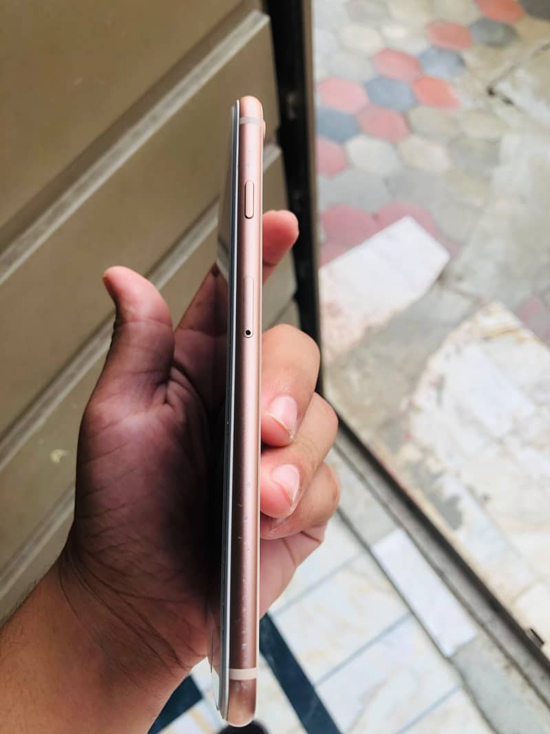 Apple iPhone 8 Plus 5