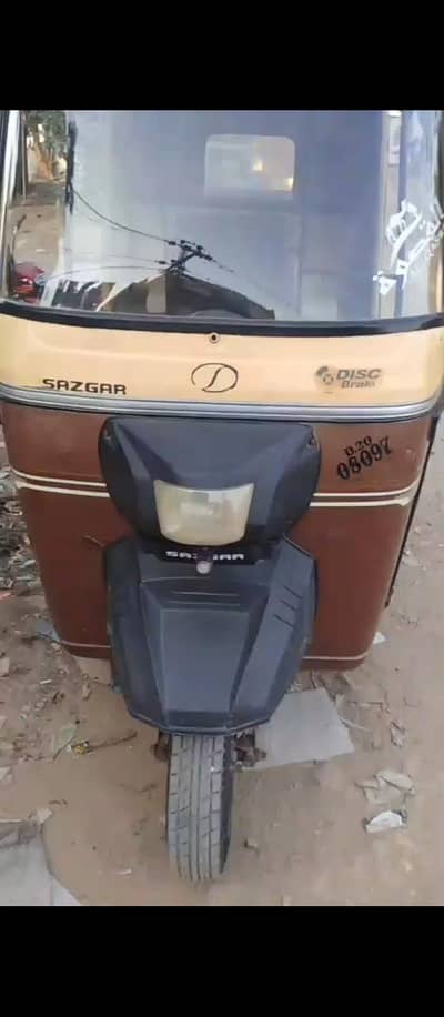 2020 genuine riksha hai used hai ur first owner hai