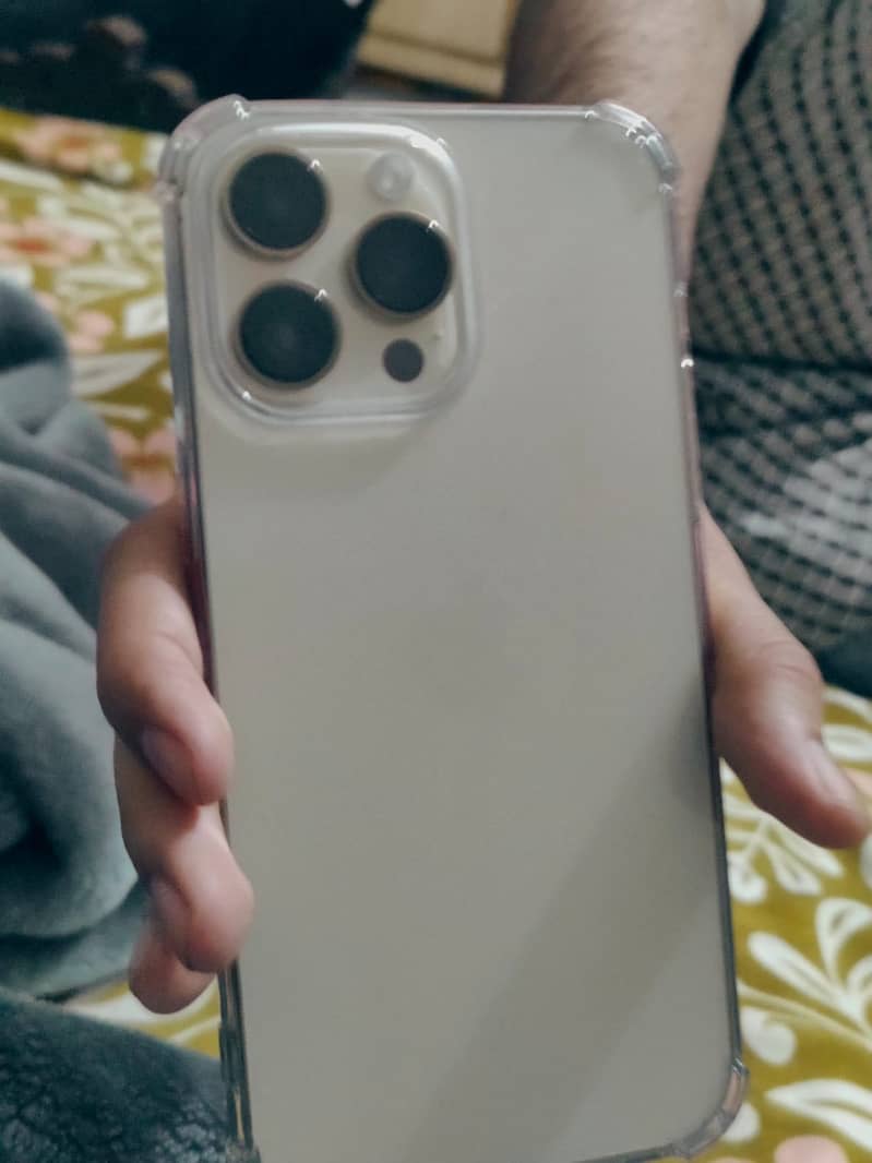 Apple iPhone 14 Pro Max 3
