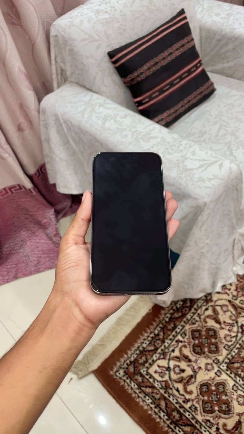 IPhone 14 pro max 1