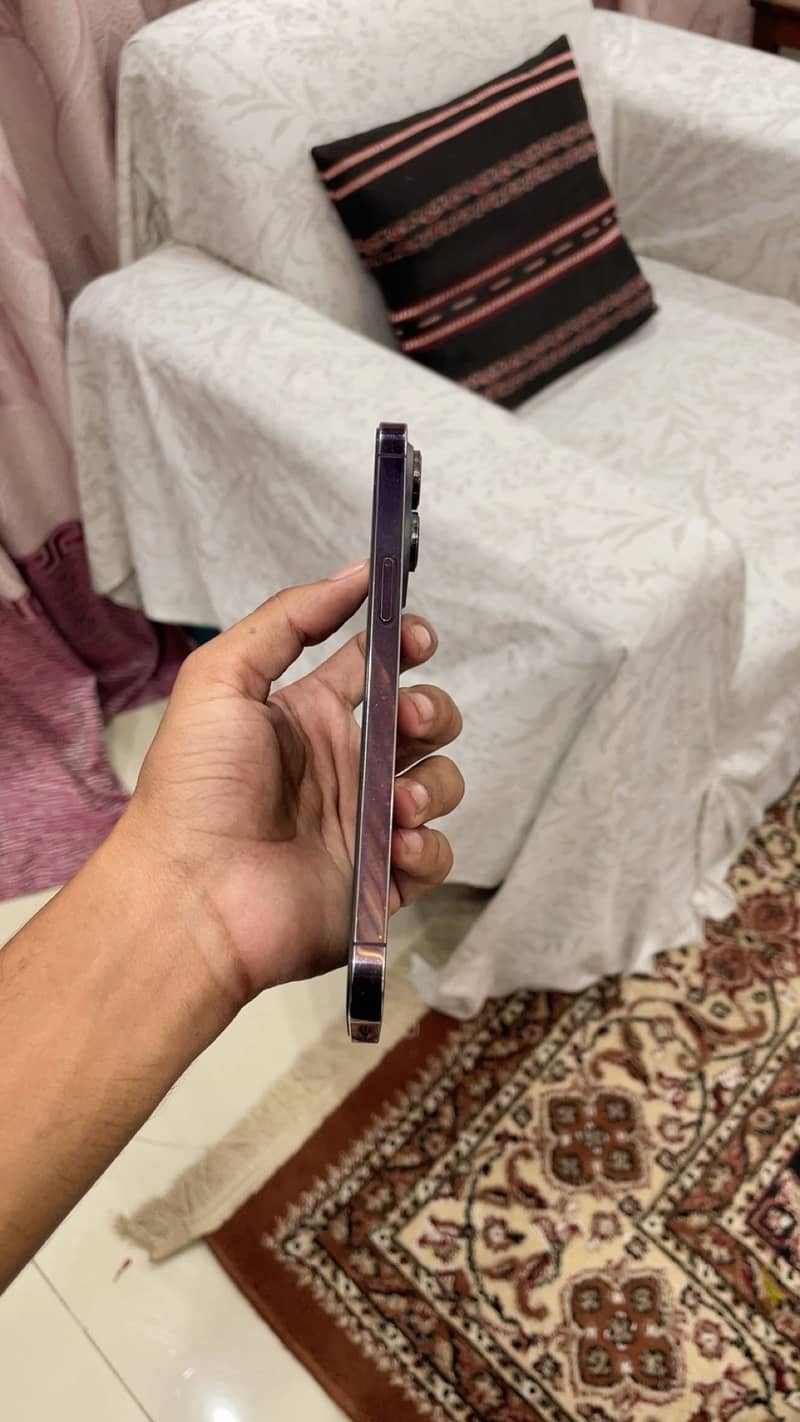 IPhone 14 pro max 2