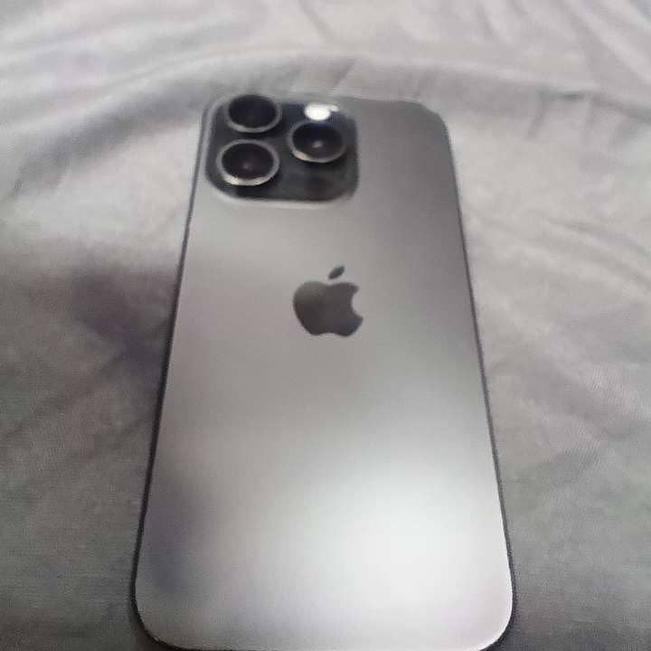 Apple iPhone 15 Pro 6