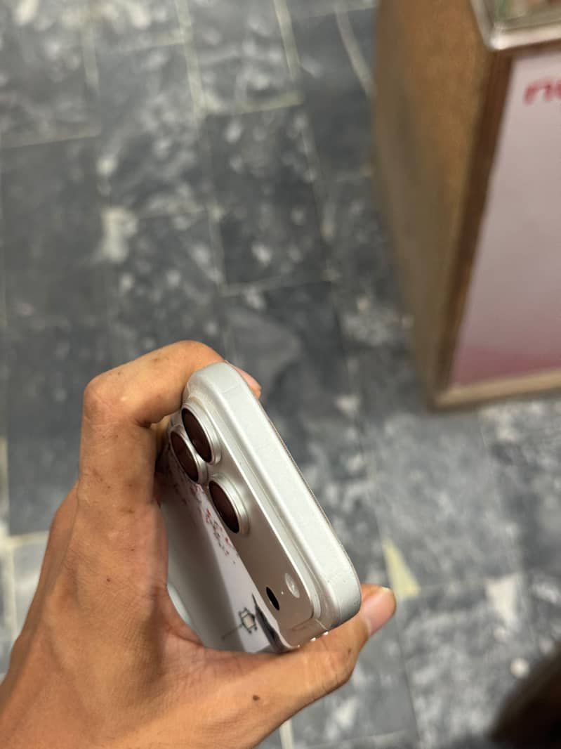 Apple iPhone 17 Pro 1