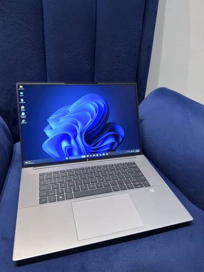 HP ZBook Studio 16 G10/Core i9-13900H / RTX 4070 / 32GB DDR5 / 1TB G-4