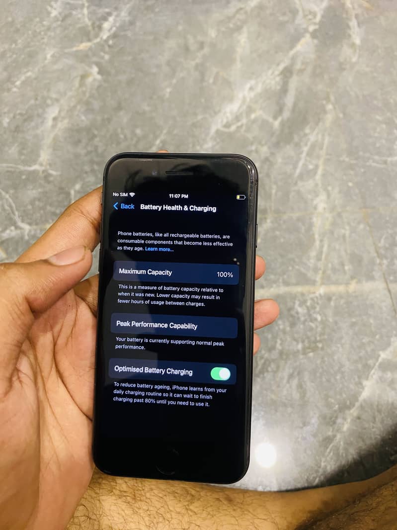 Apple iPhone 8 5