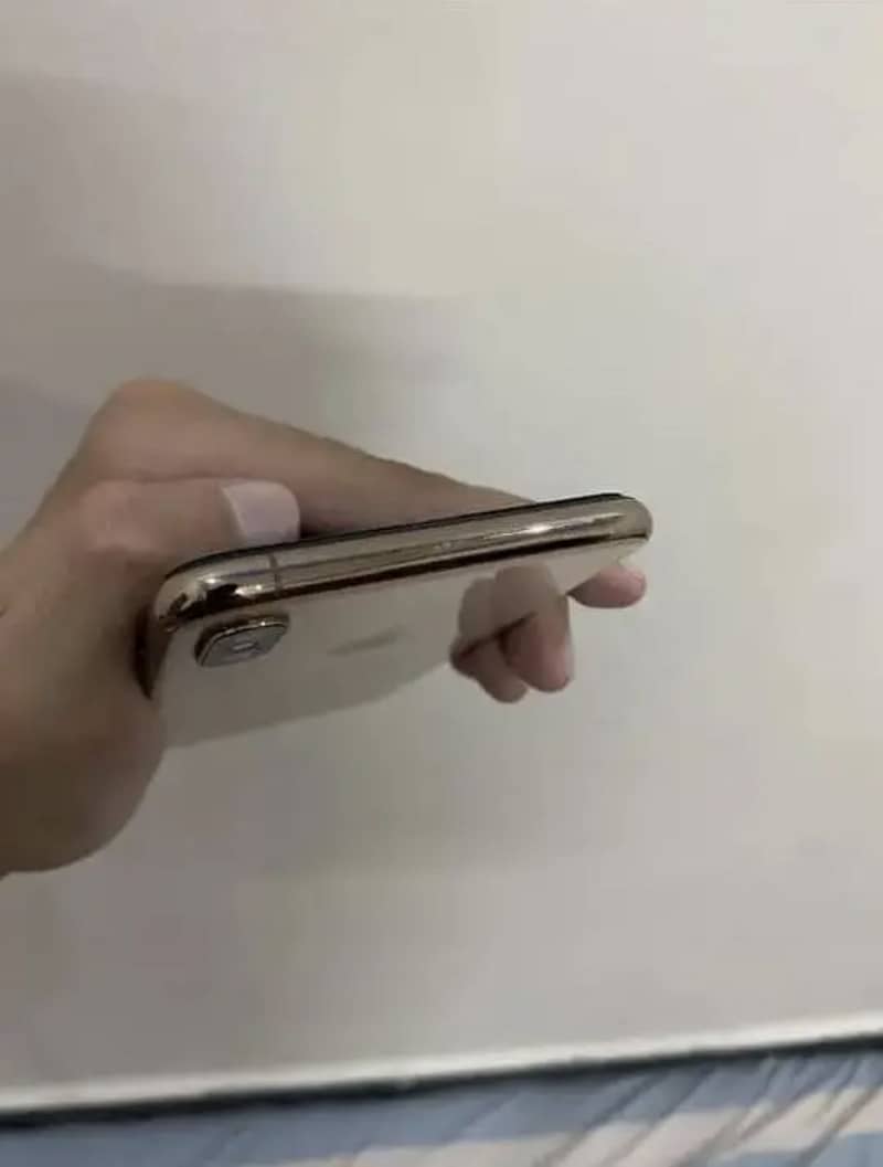 Apple iPhone XS Max 2