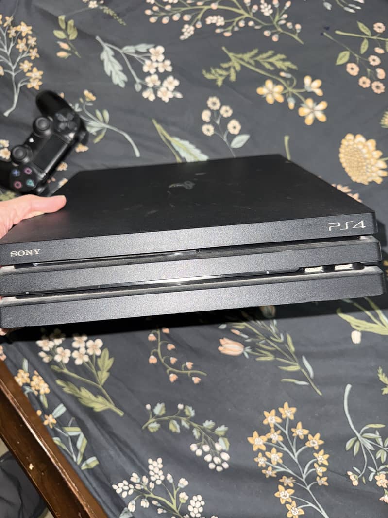 Ps4 pro 3