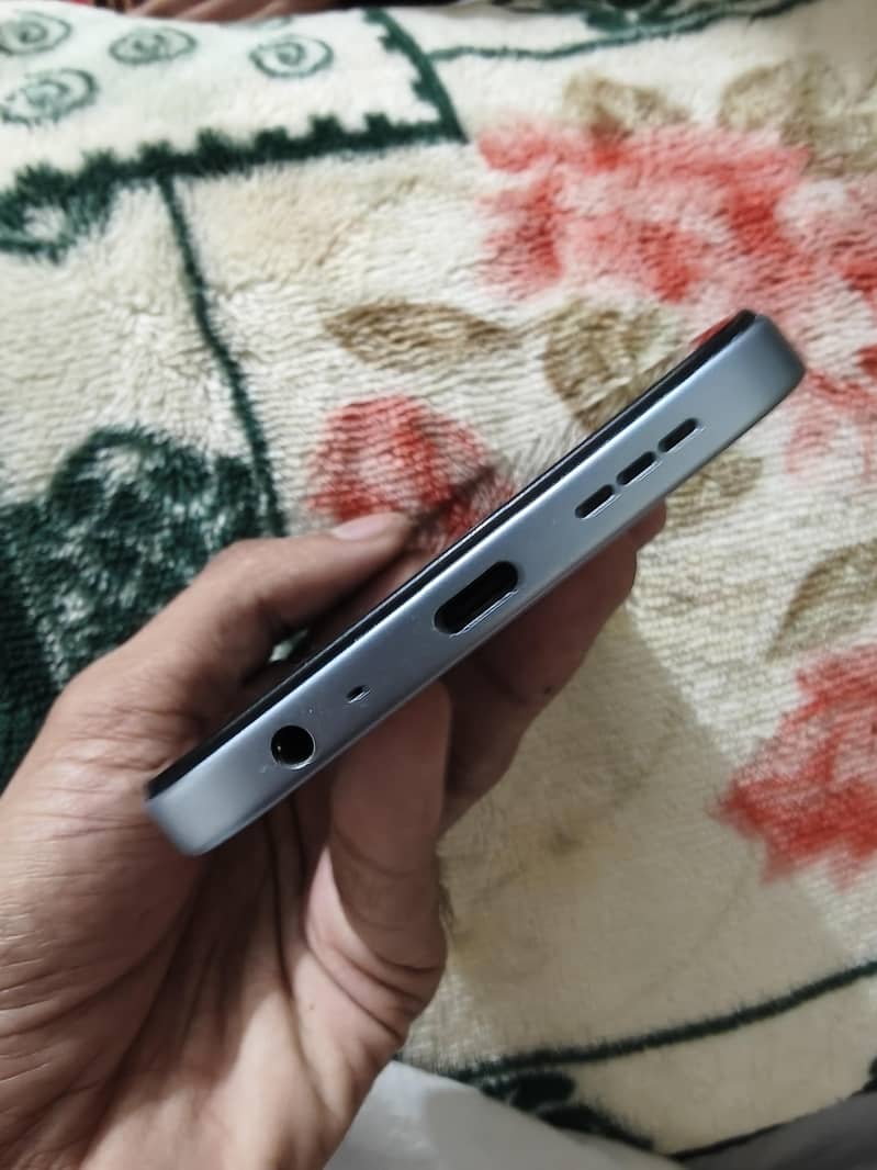 Tecno Spark 50 4