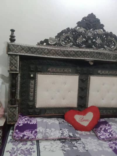 King Size bed available,Bed for sale