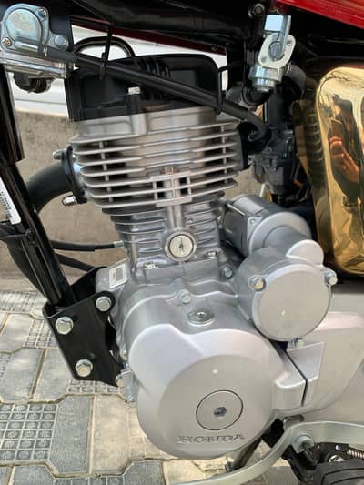 Honda 125 gold edition self star