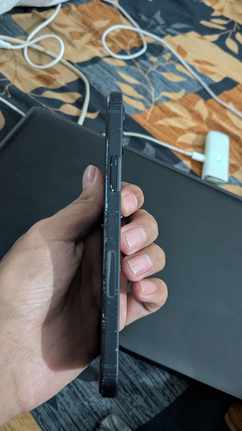 Apple iPhone 12 5