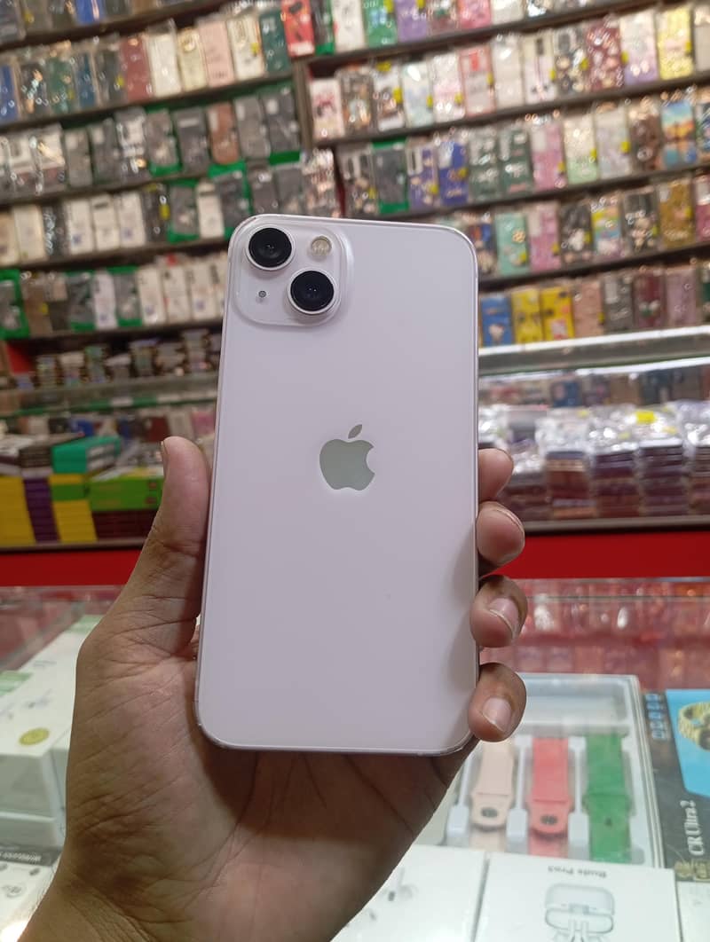 Apple iPhone 13 0