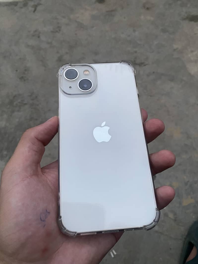 Apple iPhone 13 2