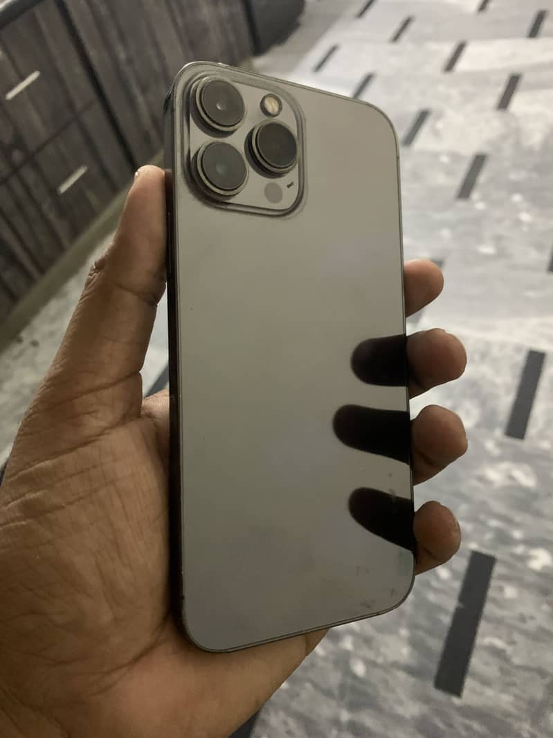 Apple iPhone 13 Pro Max 2
