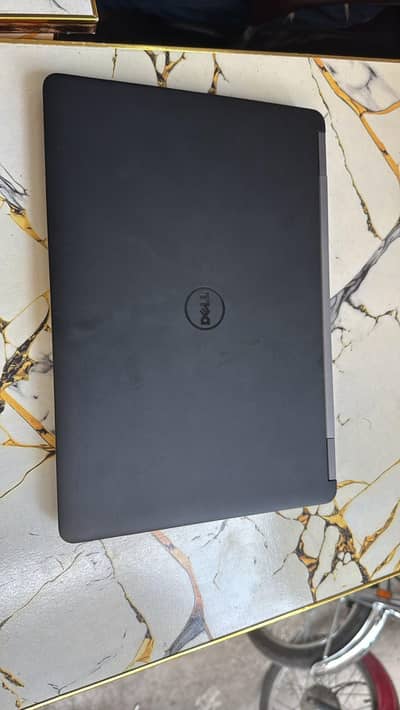 Dell latitude E5270 i5 6th gen 8/256 m2 SSD card