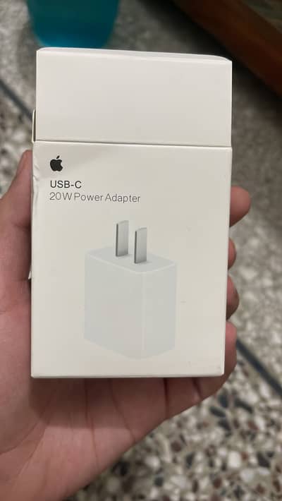 20W CHARGER WITH WIRE ORIGINAL BOX