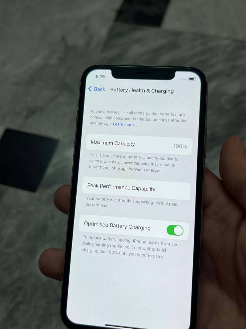 Apple iPhone X 3
