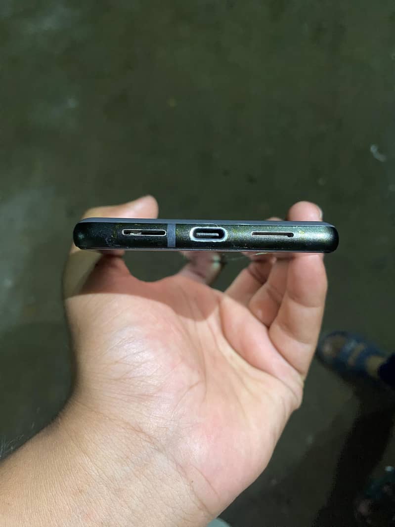 Google Pixel 6 4