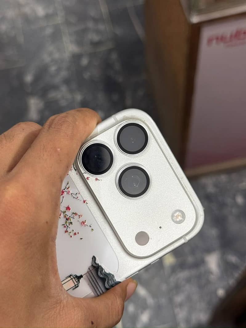 Apple iPhone 17 Pro 5