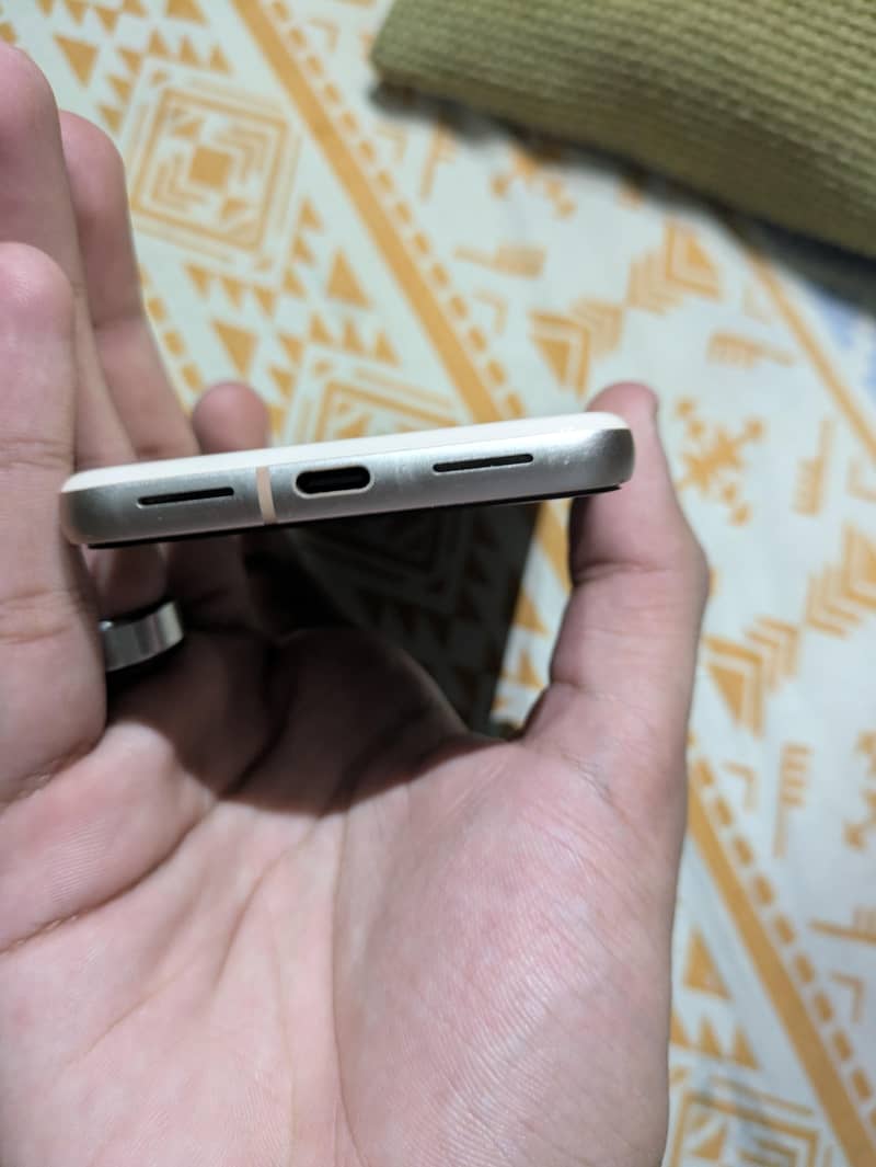 Google Pixel 8 1