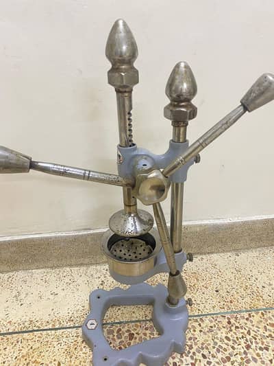 Manual Fruit Juicer Machine – Hand Operated