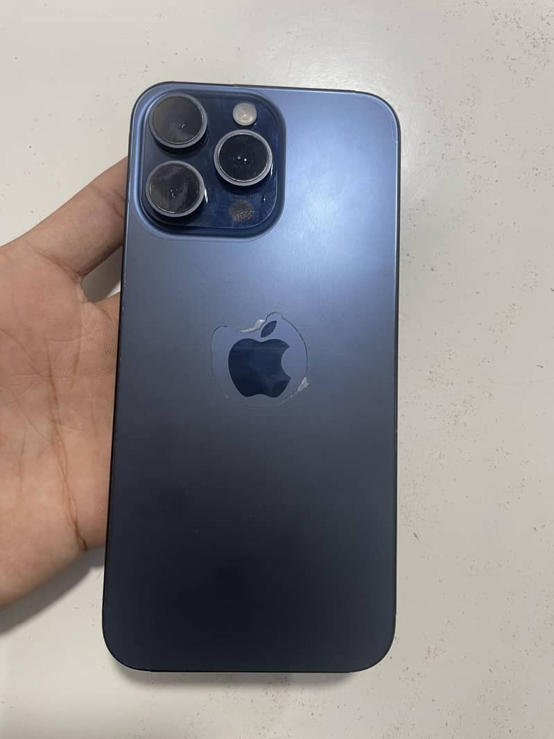 Apple iPhone 15 Pro Max 0