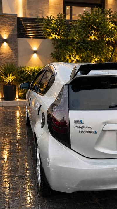 TOYOTA AQUA 2014 / 2017 SILVER FOR SALE