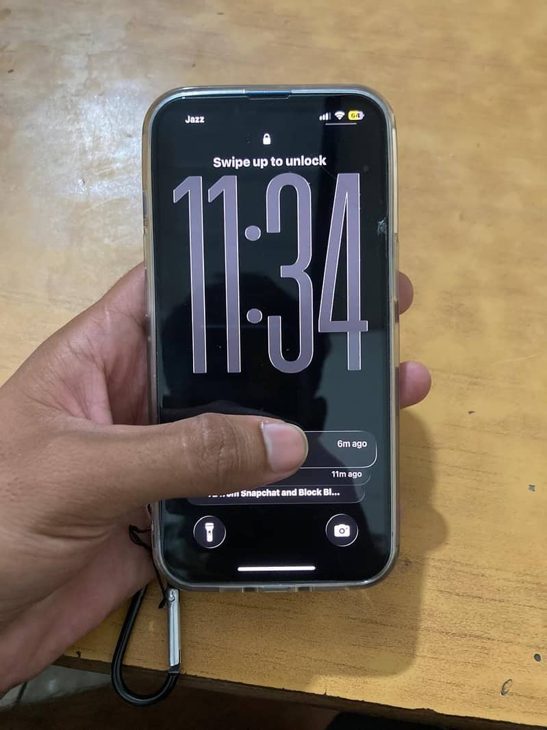 Apple iPhone 13 6