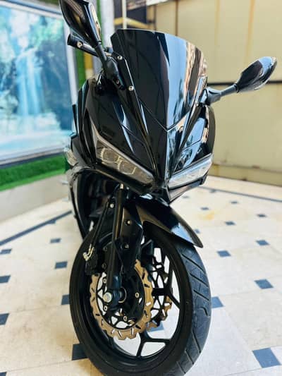 Yamaha R6 350cc Twin Cylinder – October 2025 Model | 5,000 KM Driven