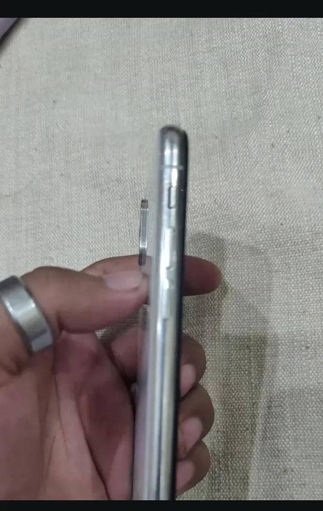 Apple iPhone X 3