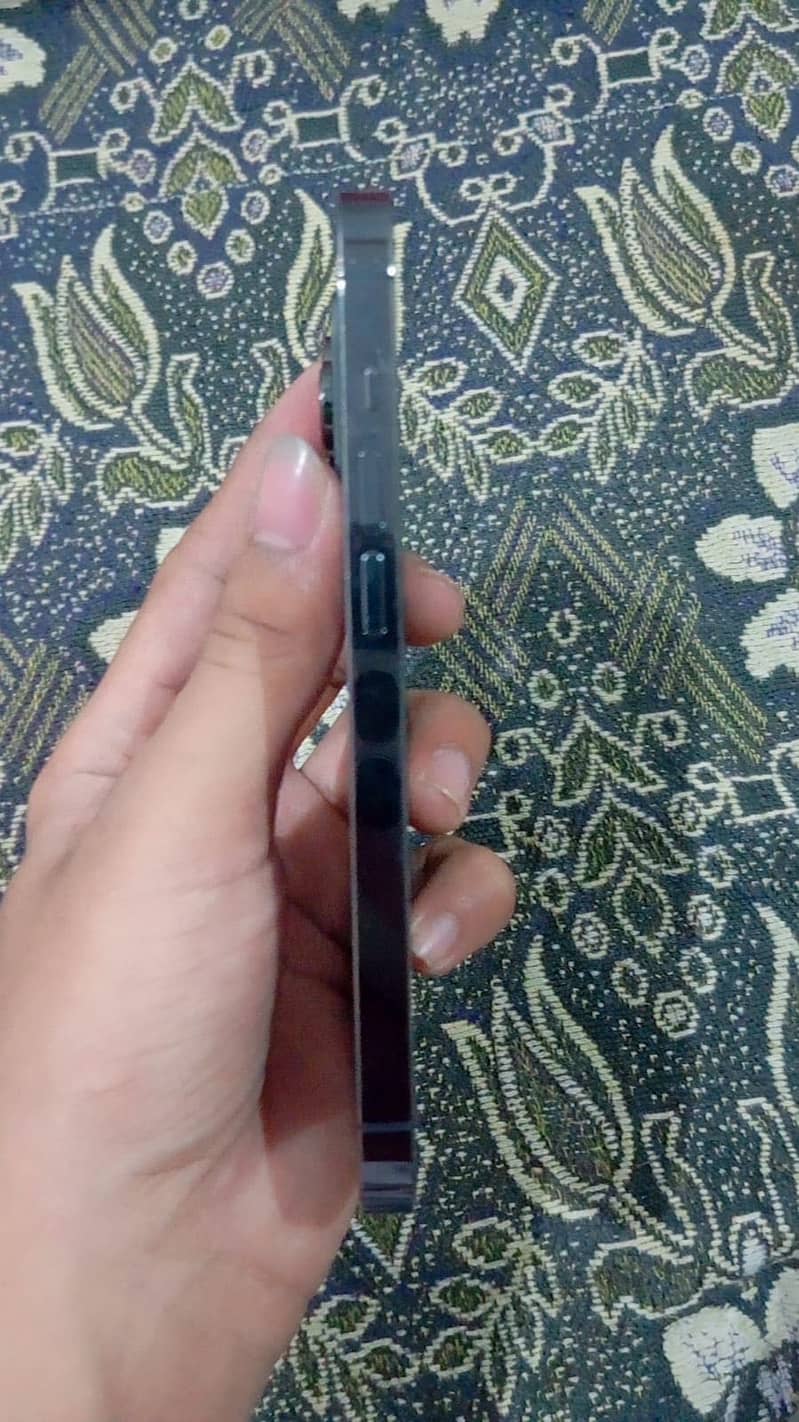 Apple iPhone 14 Pro 0