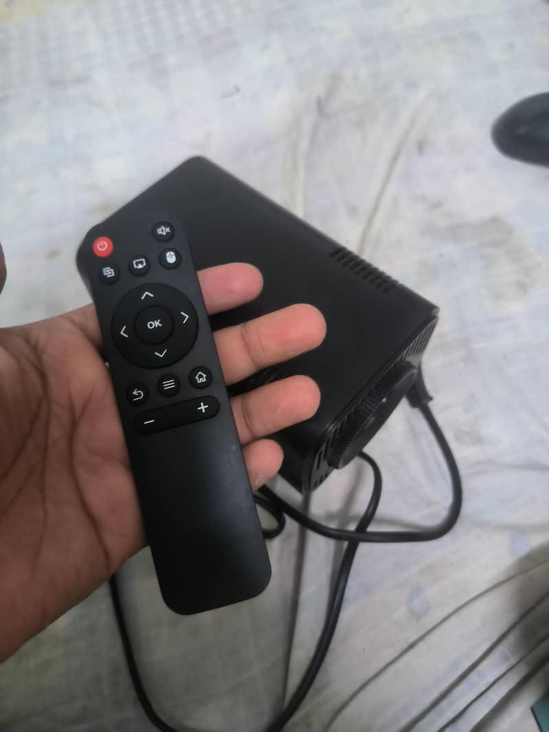 hy320 mini smart projector 3