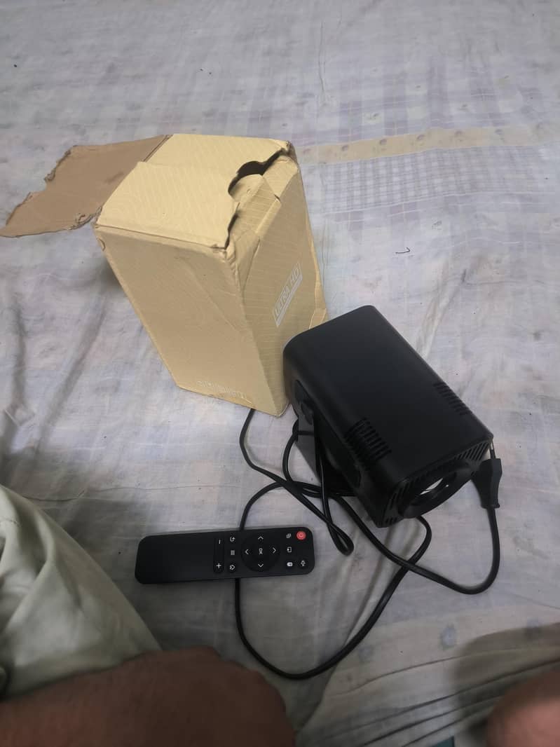 hy320 mini smart projector 4