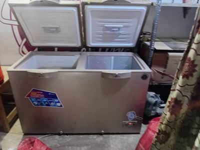 Runing Ice cream parlor items for sale.