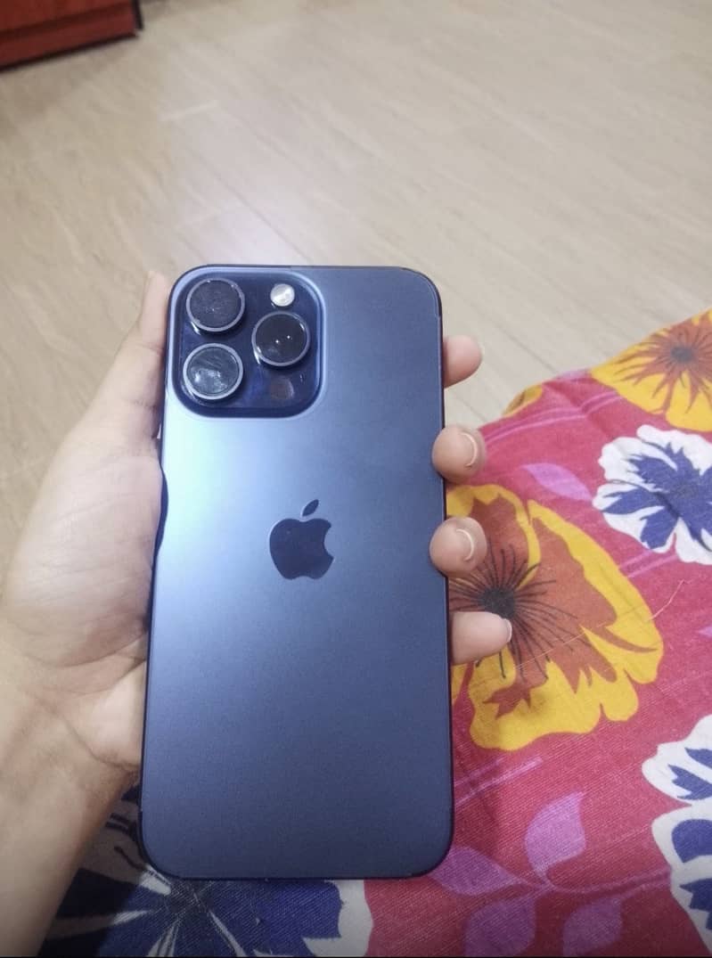 Apple iPhone 15 pro max 3