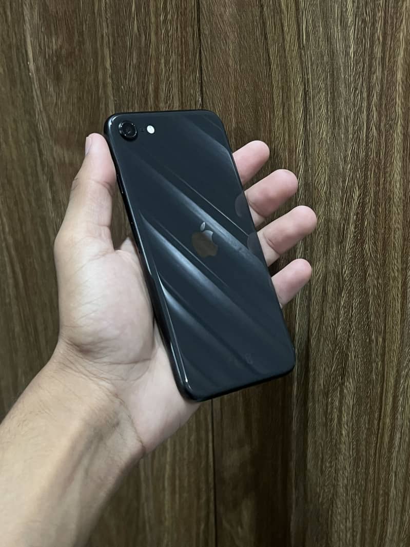 Apple iPhone SE 3